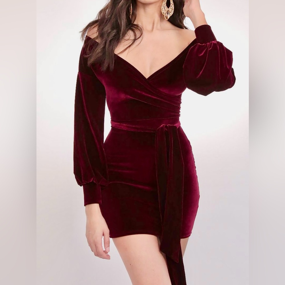 Off The Shoulder Velvet Dress LUCY IN THE SKY